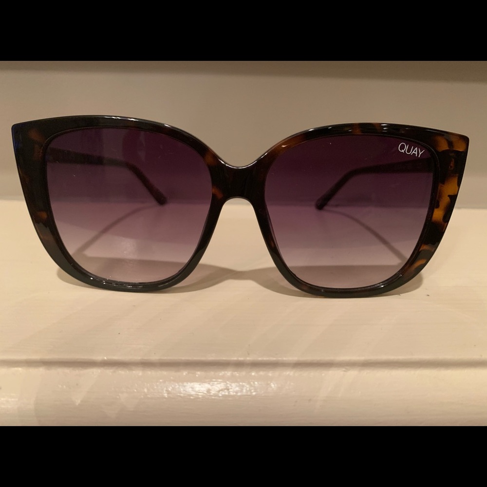 Like new Quay “ever after” sunnies